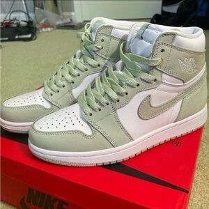 seafoam green jordan 1